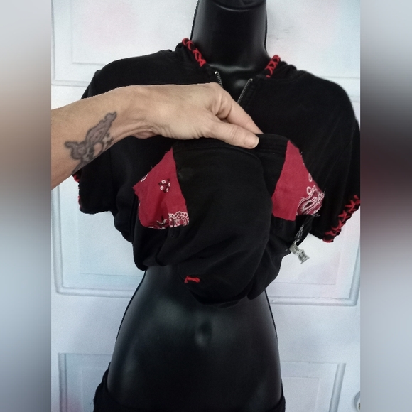 SOLD@hosted shop! Customized TRIPP NYC vintage short-sleeve zip hoodie top! - Picture 16 of 16